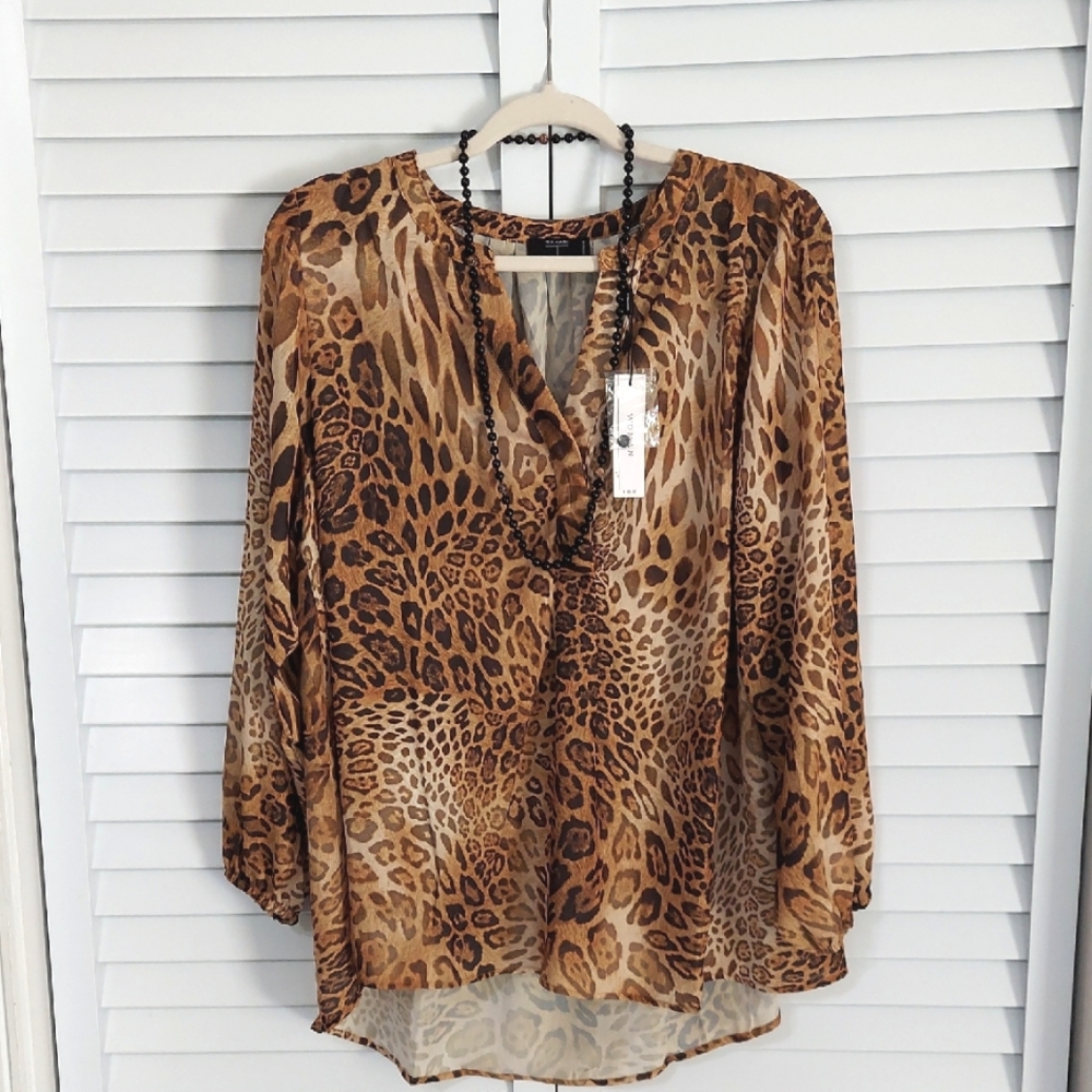 Tahari Top, NEW! Size 1X, Cheetah Print, V-Neck, Long Sleeves